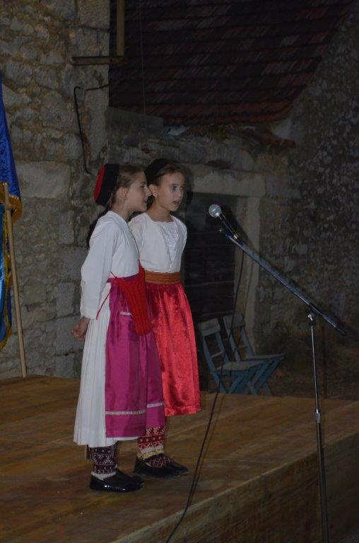 Lijepu našu izvele su Lea Biloglav i Anđela Dujak